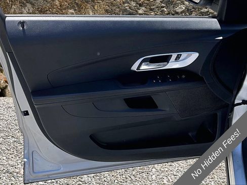 Used 2017 Chevrolet Equinox LS FWD image 19