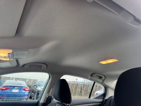 Used 2024 Nissan Sentra SV image 15