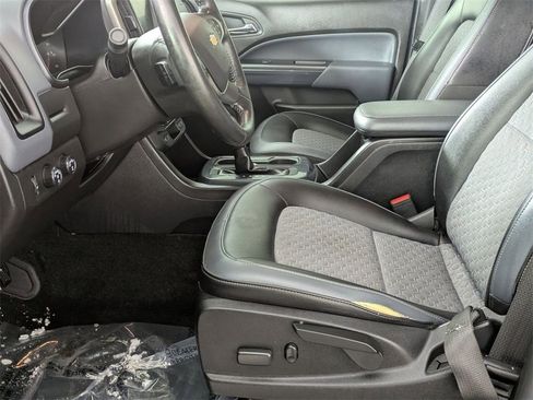 Used 2018 Chevrolet Colorado Z71 image 12