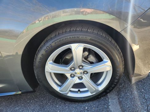 Used 2017 Chevrolet Volt LT w/ Comfort Package image 6