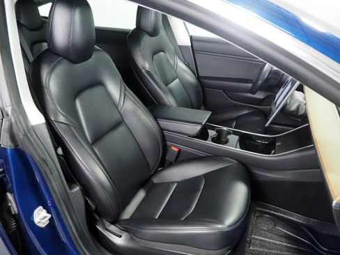 Used 2018 Tesla Model 3 image 2