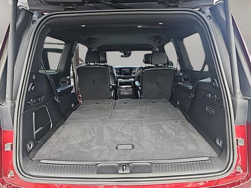 Used 2024 Jeep Wagoneer Series III image 32