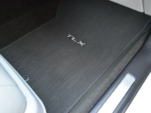 Used 2017 Acura TLX V6 w/ Technology Package image 21