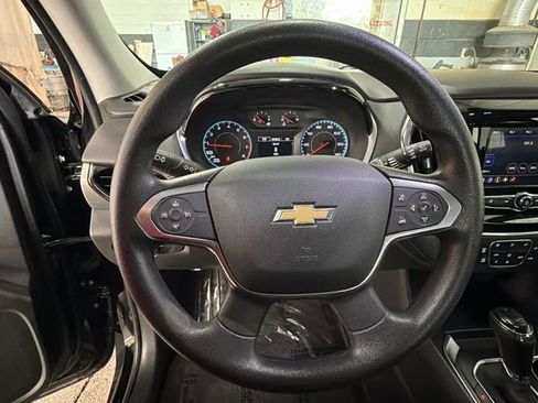 Used 2020 Chevrolet Traverse LS AWD/4WD image 14