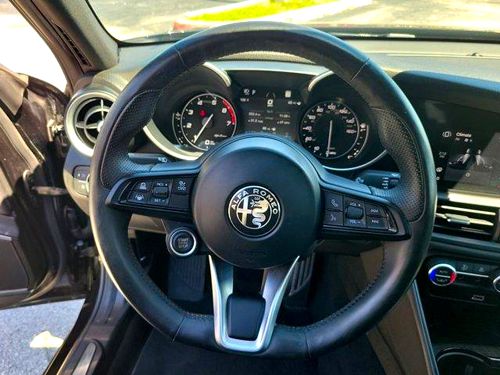 Used 2023 Alfa Romeo Giulia Ti w/ Active Assist Plus Package RWD image 27