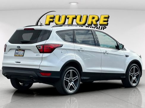 Certified 2019 Ford Escape SEL FWD image 3