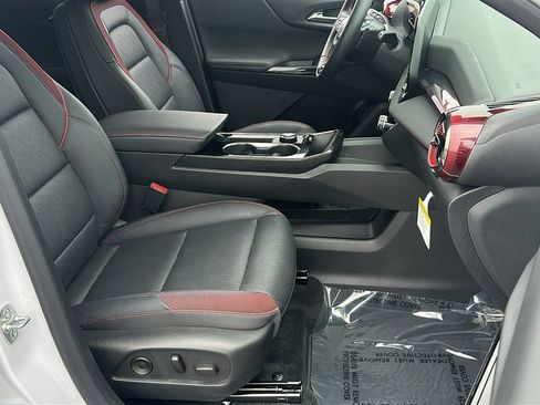 Used 2025 Chevrolet Equinox RS w/ Safety and Technology Package FWD image 32