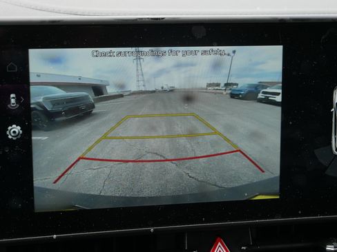 Used 2025 Kia Sportage X-Line w/ Premium Package image 6