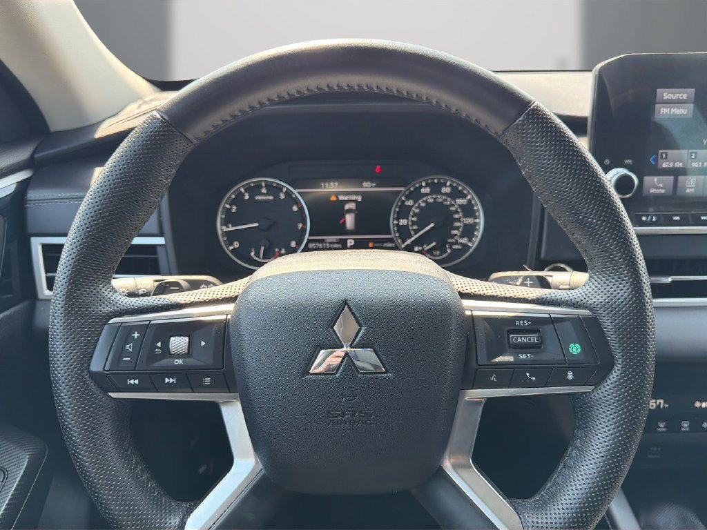 Used 2023 Mitsubishi Outlander SE FWD image 21
