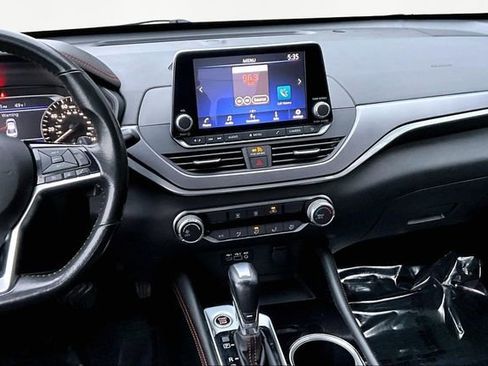 Used 2023 Nissan Altima 2.5 SR image 9