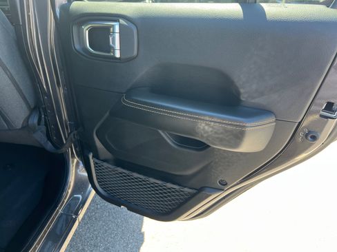 Used 2025 Jeep Wrangler Sahara w/ Safety Group image 17