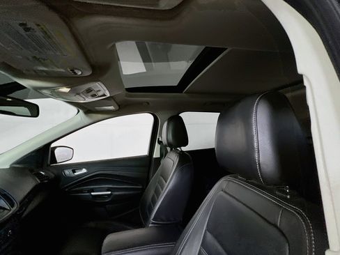 Used 2017 Ford Escape Titanium image 22