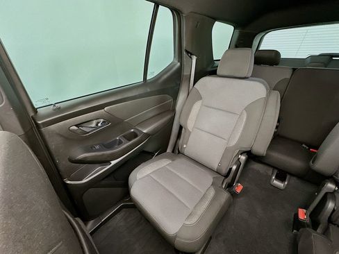 Used 2022 Chevrolet Traverse LT w/ LPO, Cargo Package FWD image 12