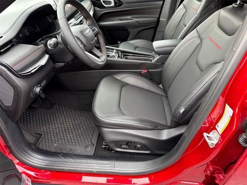 New 2026 Jeep Compass Trailhawk image 8