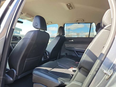Used 2023 Volkswagen Atlas SE AWD/4WD image 10