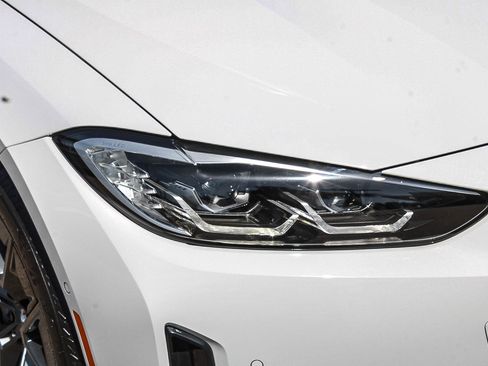 Used 2023 BMW i4 eDrive35 w/ Premium Package RWD image 8