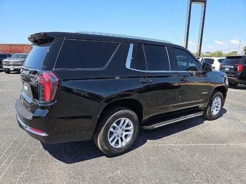 Used 2026 Chevrolet Tahoe LT RWD image 8