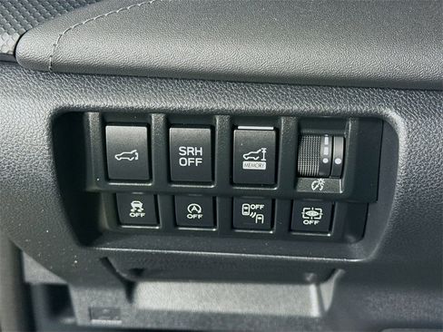 Used 2022 Subaru Forester Touring image 21