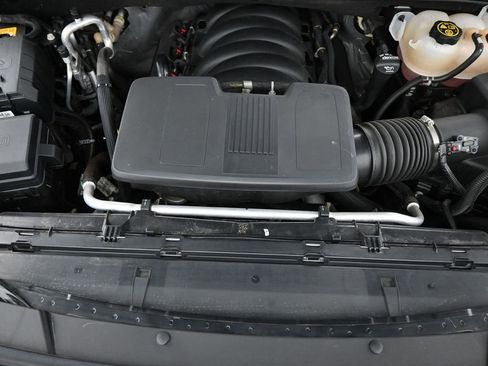 Used 2023 Chevrolet Suburban Z71 w/ Luxury Package image 51