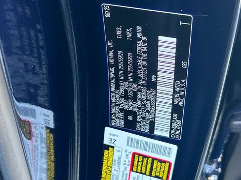 Certified 2025 Toyota Grand Highlander AWD Hybrid image 32