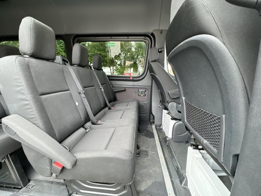 Used 2024 Mercedes-Benz Sprinter 2500 image 26