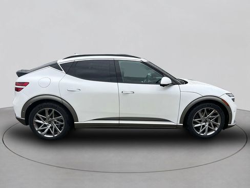 Used 2024 Genesis GV60 Advanced image 4