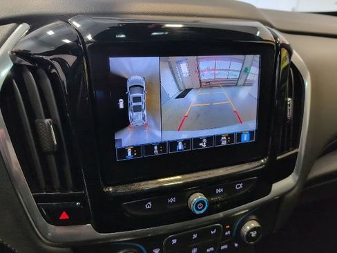 Used 2022 Chevrolet Traverse LT AWD/4WD image 23