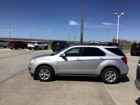 Used 2012 Chevrolet Equinox LT w/ Driver Convenience Package FWD image 2