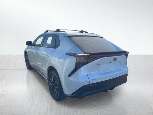 Used 2026 Toyota bZ XLE image 3