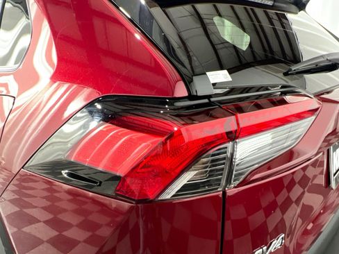 Used 2024 Toyota RAV4 XLE w/ Convenience Package image 16