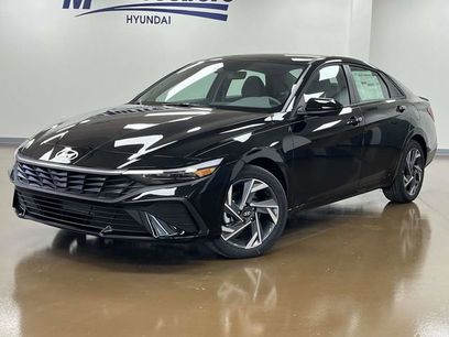 Used 2025 Hyundai Elantra Sport w/ Cargo Package