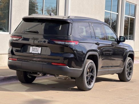 New 2025 Jeep Grand Cherokee L Altitude AWD/4WD image 5