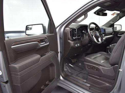 Used 2025 GMC Sierra 1500 SLT AWD/4WD image 5