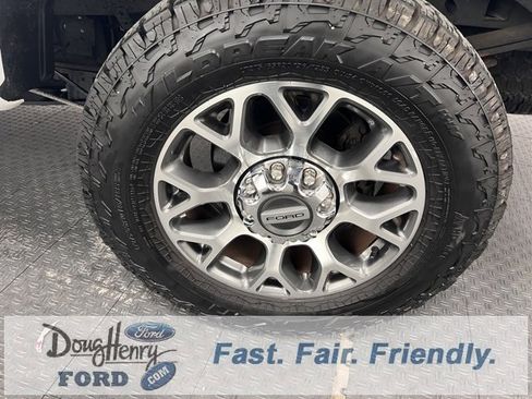 Used 2021 Ford F250 Lariat w/ FX4 Off-Road Package image 23