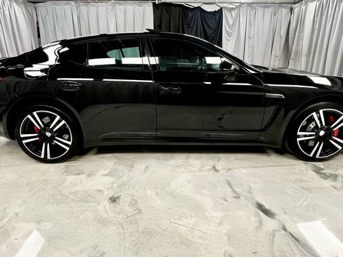 Used 2014 Porsche Panamera GTS image 5