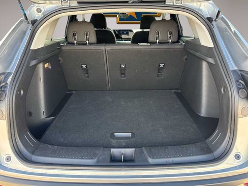 Used 2025 Chevrolet Trax LS w/ LS Convenience Package FWD image 18