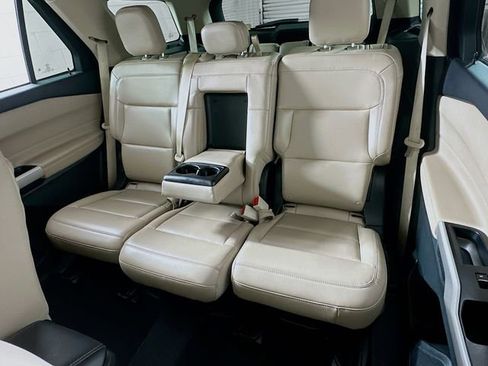 Used 2024 Ford Explorer XLT w/ Equipment Group 202A image 11