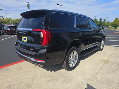 Used 2025 GMC Yukon Denali AWD/4WD image 4