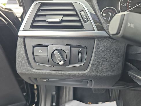 Used 2018 BMW 330i Sedan RWD image 26
