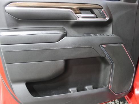 Used 2024 Chevrolet Silverado 2500 LT AWD/4WD image 6
