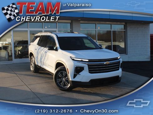 New 2026 Chevrolet Traverse LT image 1