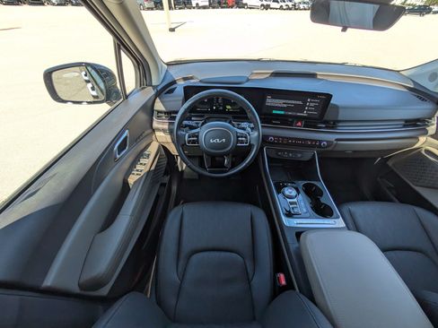 Certified 2025 Kia Carnival EX FWD image 19