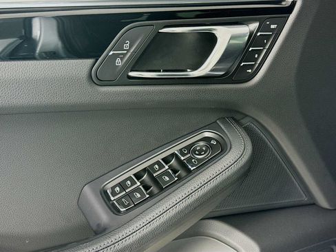 New 2026 Porsche Macan AWD/4WD image 11