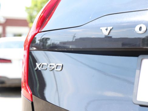 Used 2016 Volvo XC90 T6 Inscription w/ Vision Package AWD/4WD image 38