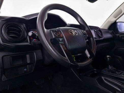 Used 2019 Toyota Tacoma SR image 19
