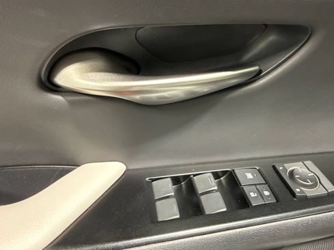 Used 2020 Lexus UX 250h w/ Premium Package AWD/4WD image 23