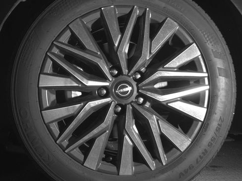 Used 2025 Nissan Altima 2.5 SV image 12