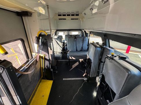 Used 2011 Ford E-350 and Econoline 350 Extended Super Duty w/ PWR Group image 27