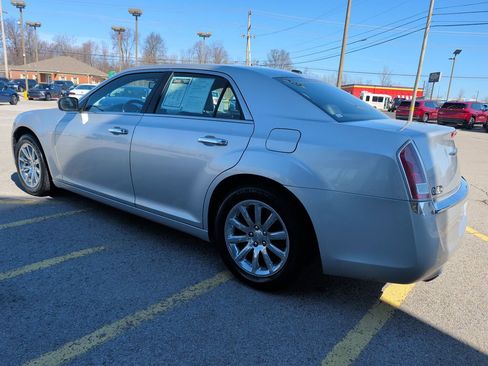 Used 2012 Chrysler 300 Limited image 5
