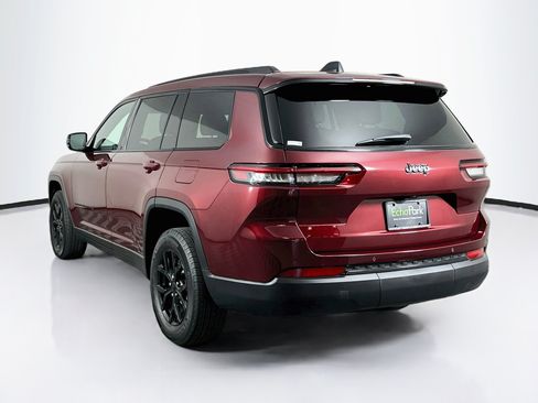 Used 2025 Jeep Grand Cherokee L Laredo RWD image 5